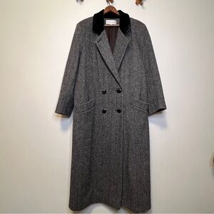 Rare Vtg 100% Wool Classic Tweed Trench Coat w/ Velvet Lapel by Kristen Blake